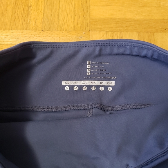 High Rise 7/8 Legging with Pockets - Picture 4 of 4